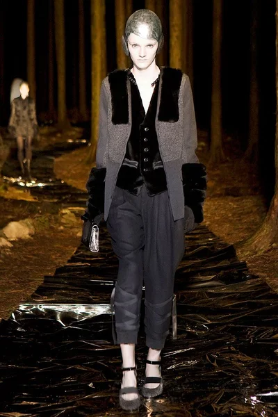 Look 19